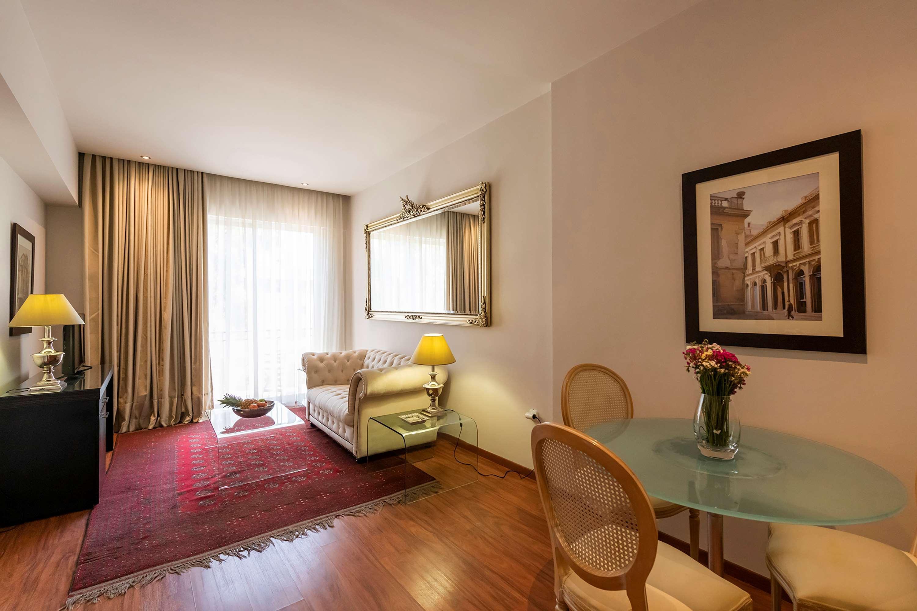 Best Western Plus Embassy Hotel Athén Kültér fotó